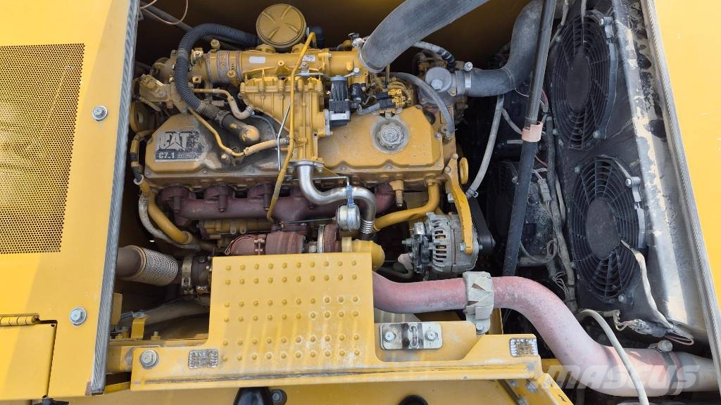 CAT 330 Koparki gąsienicowe