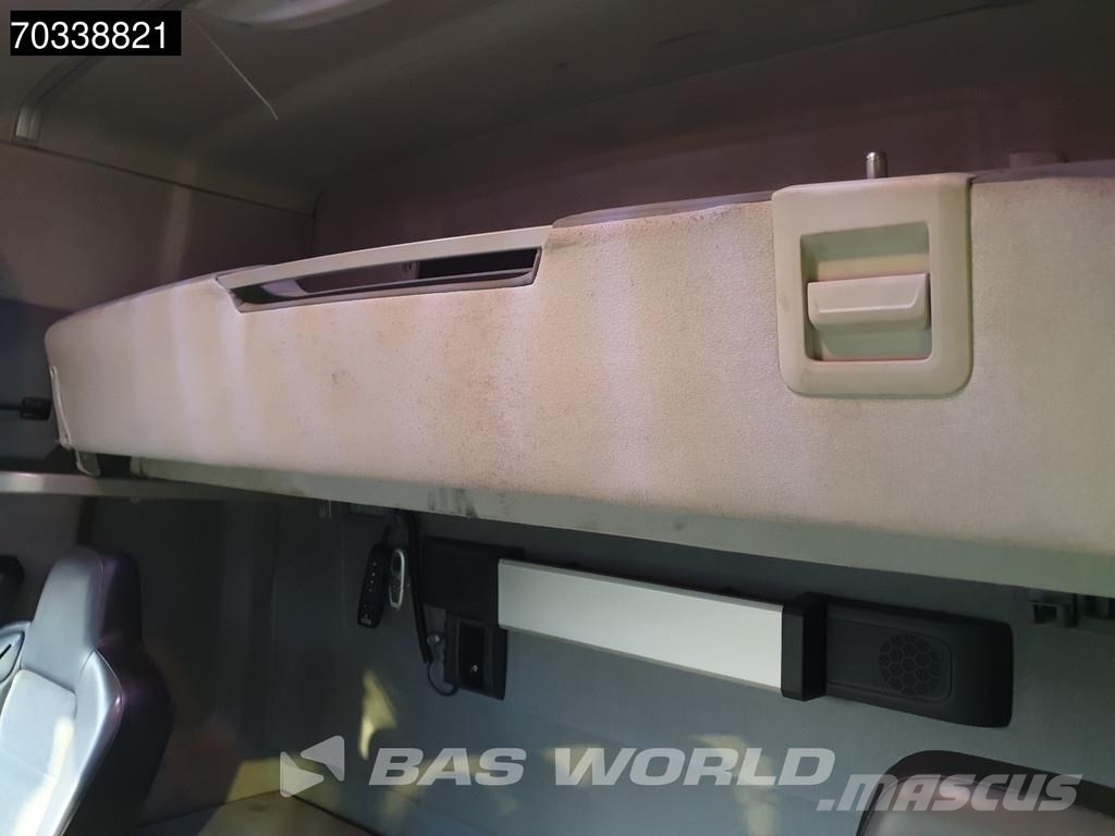 Renault T 460 6X2 SleeperCab Liftachse Standklima ACC PTO Sadulveokid