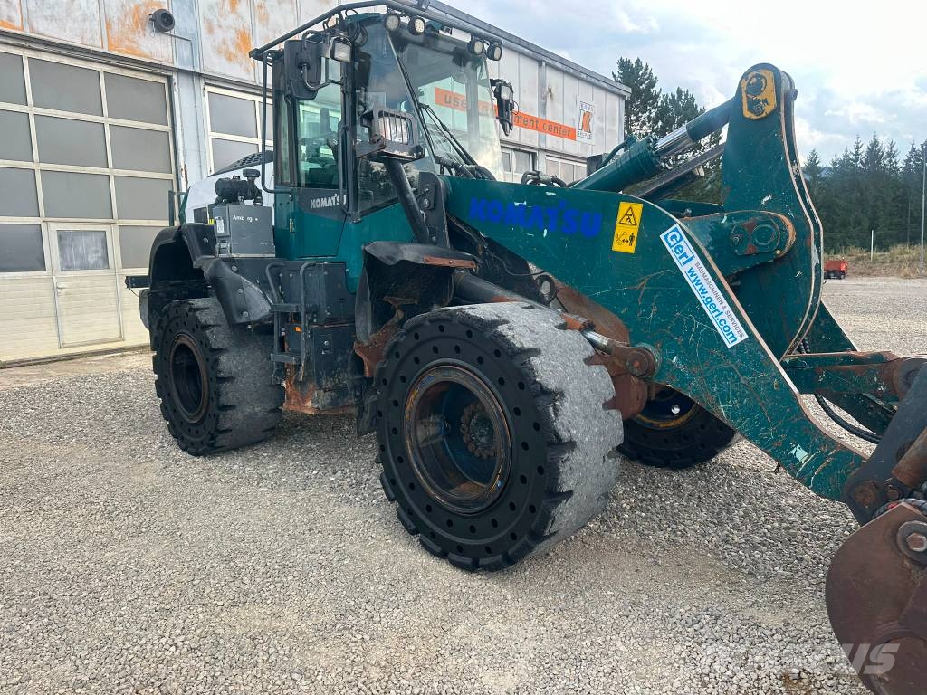 Komatsu WA 320-8 Radlader