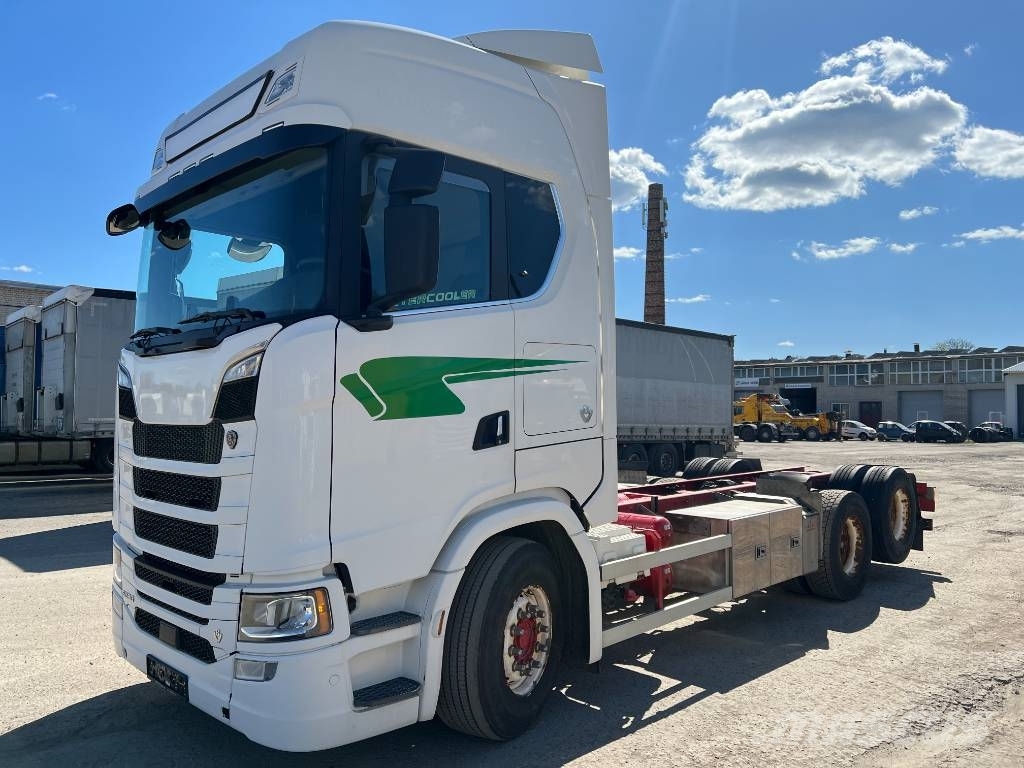 Scania S580B6X2NB EURO6, full air, 9T front axel!! Camiones con chasís y cabina
