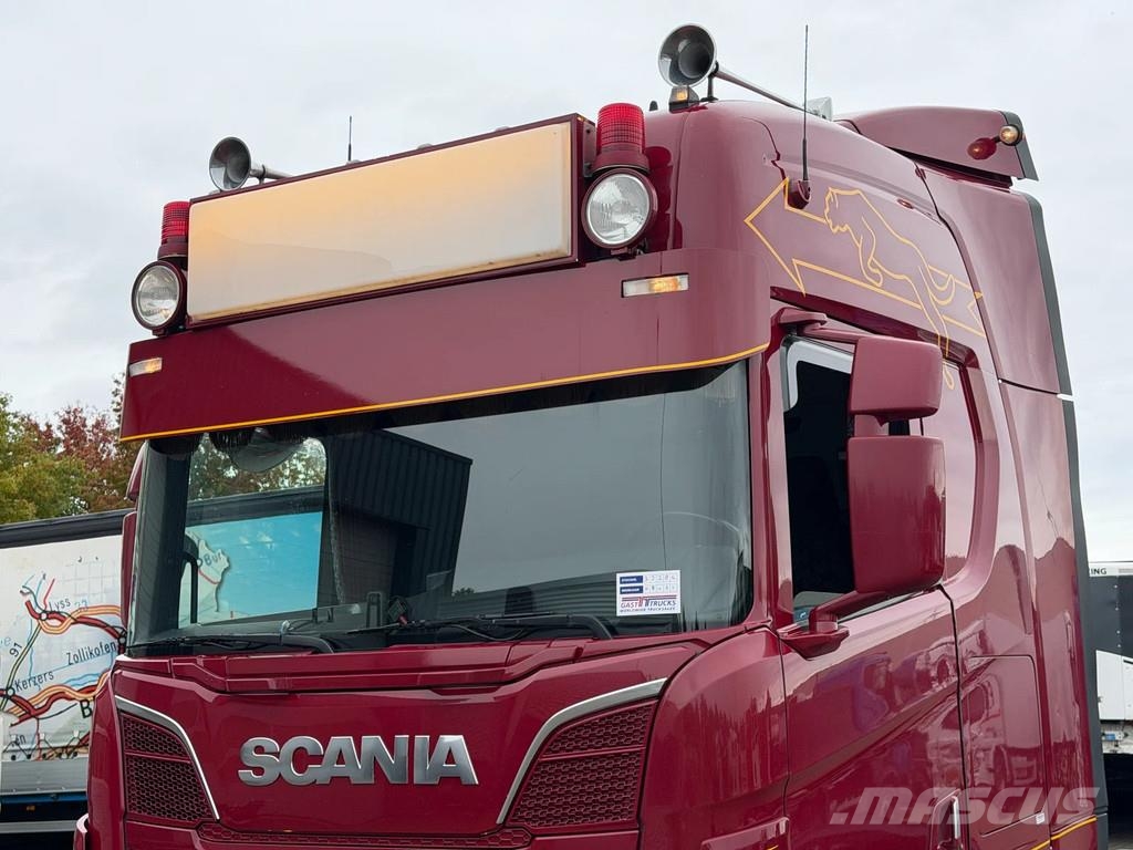 Scania R520 V8 Euro 6D *Manual * NL-Truck* Apk 08-2027 Sadulveokid