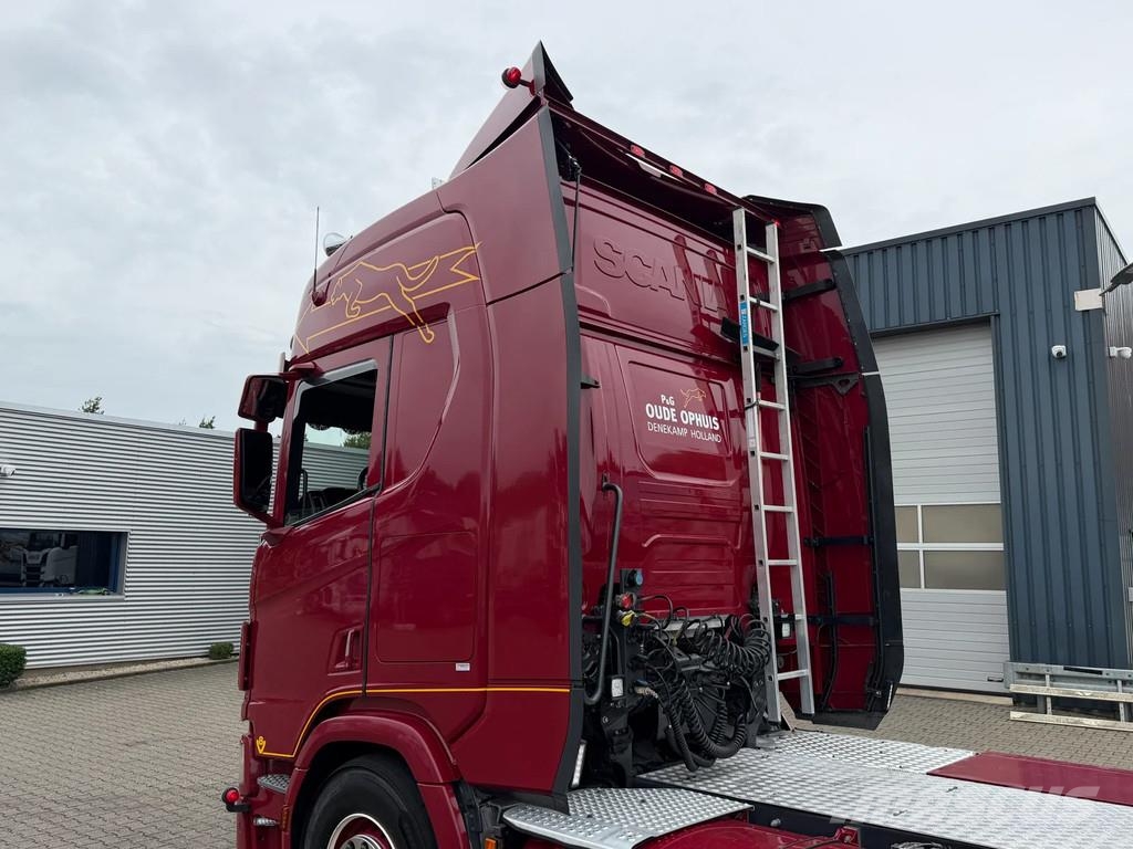 Scania R520 V8 Euro 6D *Manual * NL-Truck* Apk 08-2027 Sadulveokid