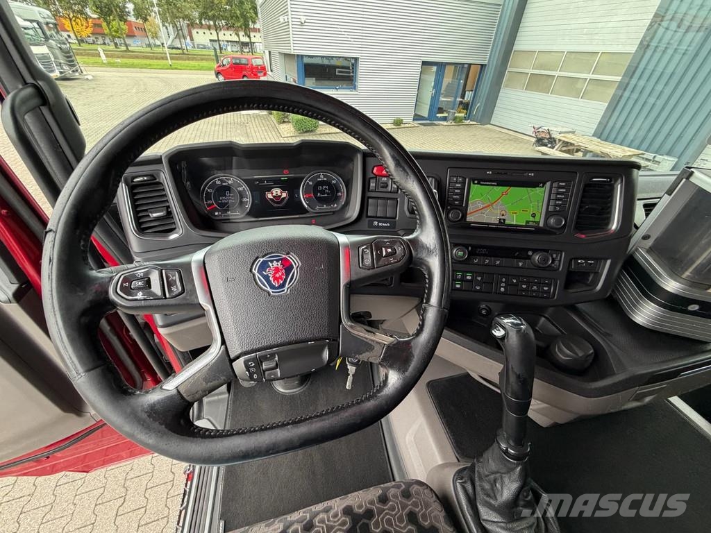 Scania R520 V8 Euro 6D *Manual * NL-Truck* Apk 08-2027 Sadulveokid