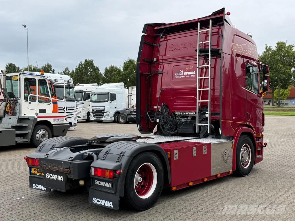 Scania R520 V8 Euro 6D *Manual * NL-Truck* Apk 08-2027 Sadulveokid