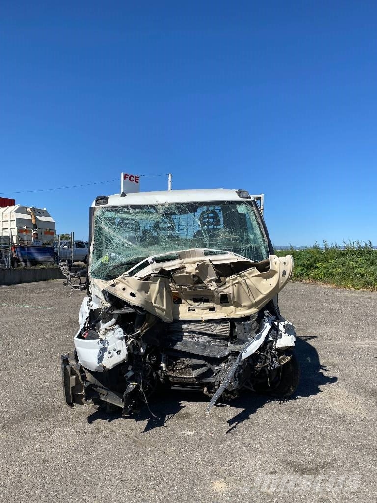 Iveco DAILY 35-140 2.3D/140-JPM Carte Grise Françaises Pikaplar
