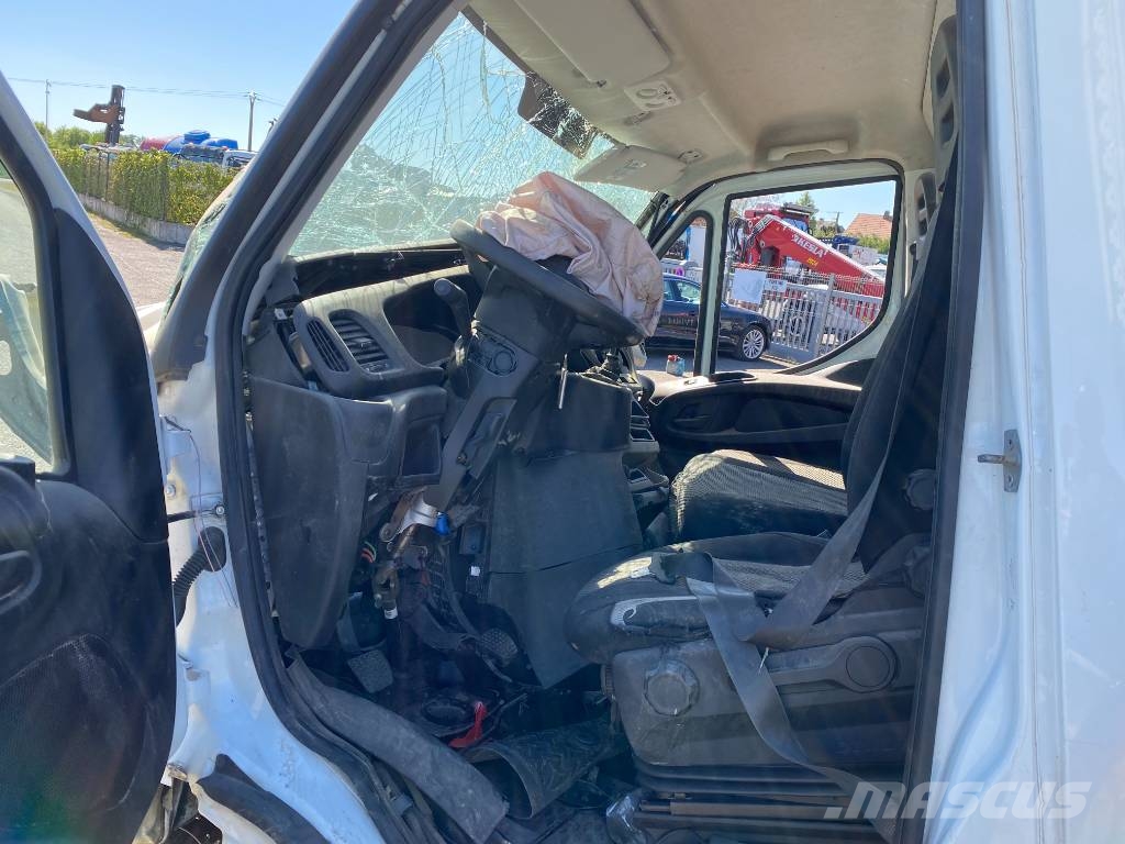 Iveco DAILY 35-140 2.3D/140-JPM Carte Grise Françaises Pikaplar