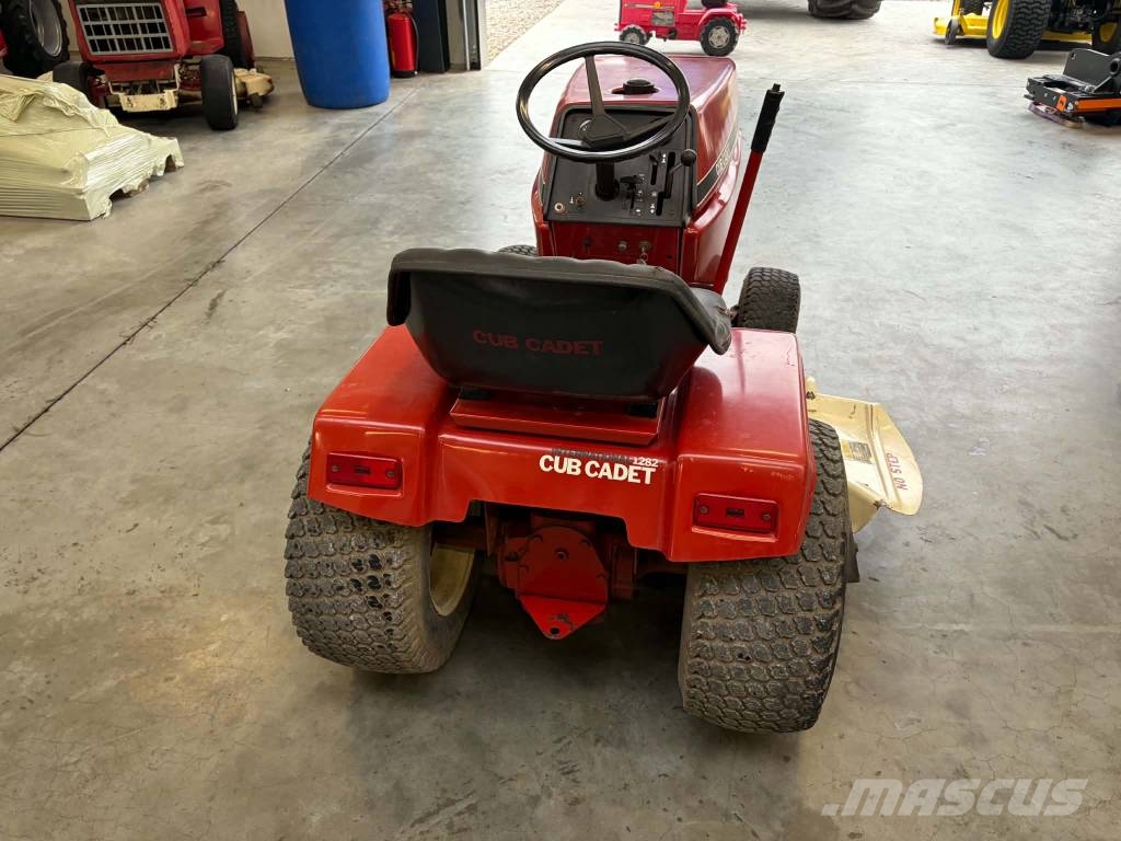 Cub Cadet 1282 ركوب الحشائش