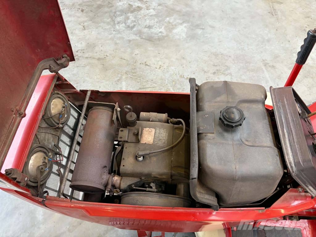 Cub Cadet 1282 ركوب الحشائش