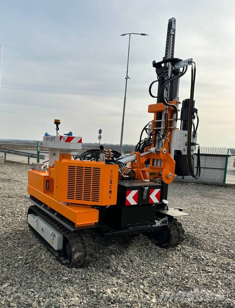 Turchi 300F pile driver Paalutuskoneet