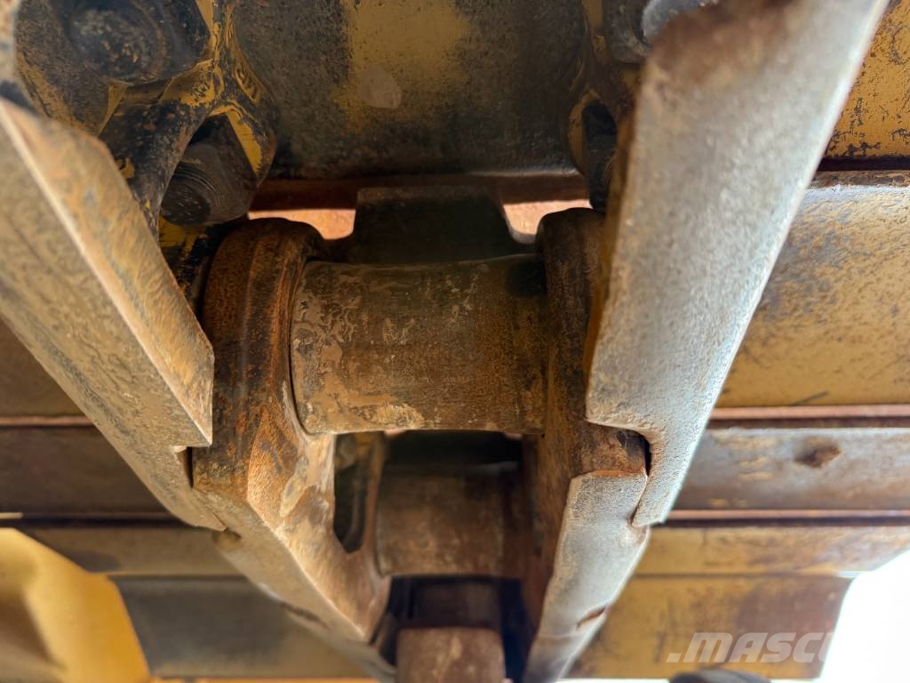 CAT D6 XE LGP - German Machine / Ripper Valve Buldožerji goseničarji