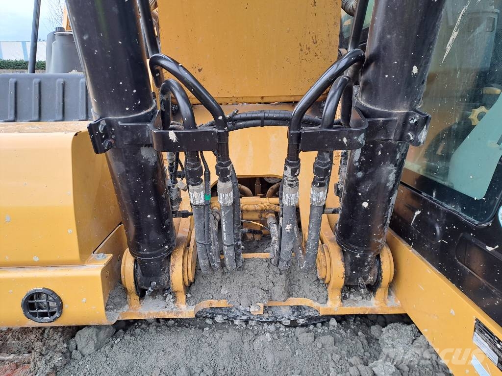 CAT 320 Bageri gusjeničari