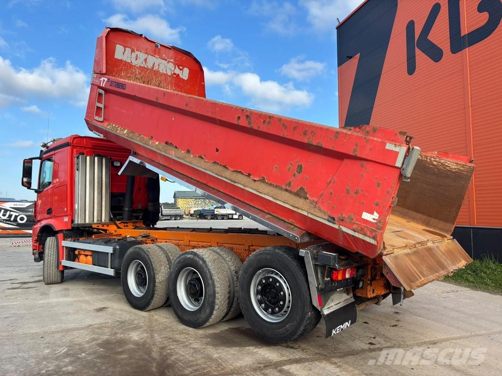 Mercedes-Benz Arocs 3251 8x4*4 BOX L=6237 mm Pašizgāzējs
