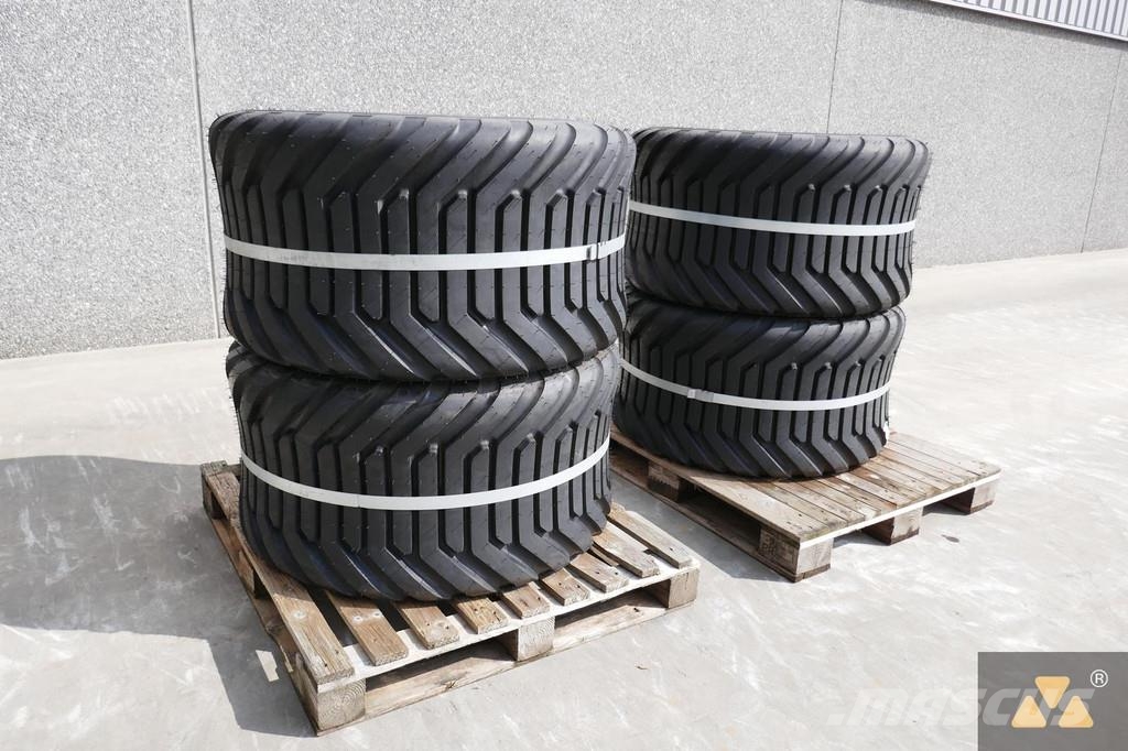 BKT 550/45-22.5 Banden, wielen en velgen