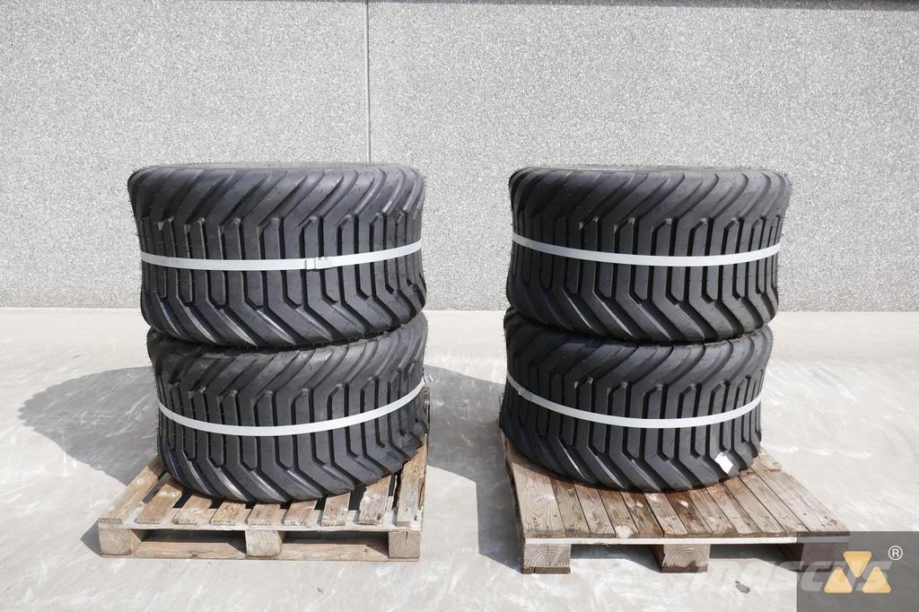 BKT 550/45-22.5 Banden, wielen en velgen