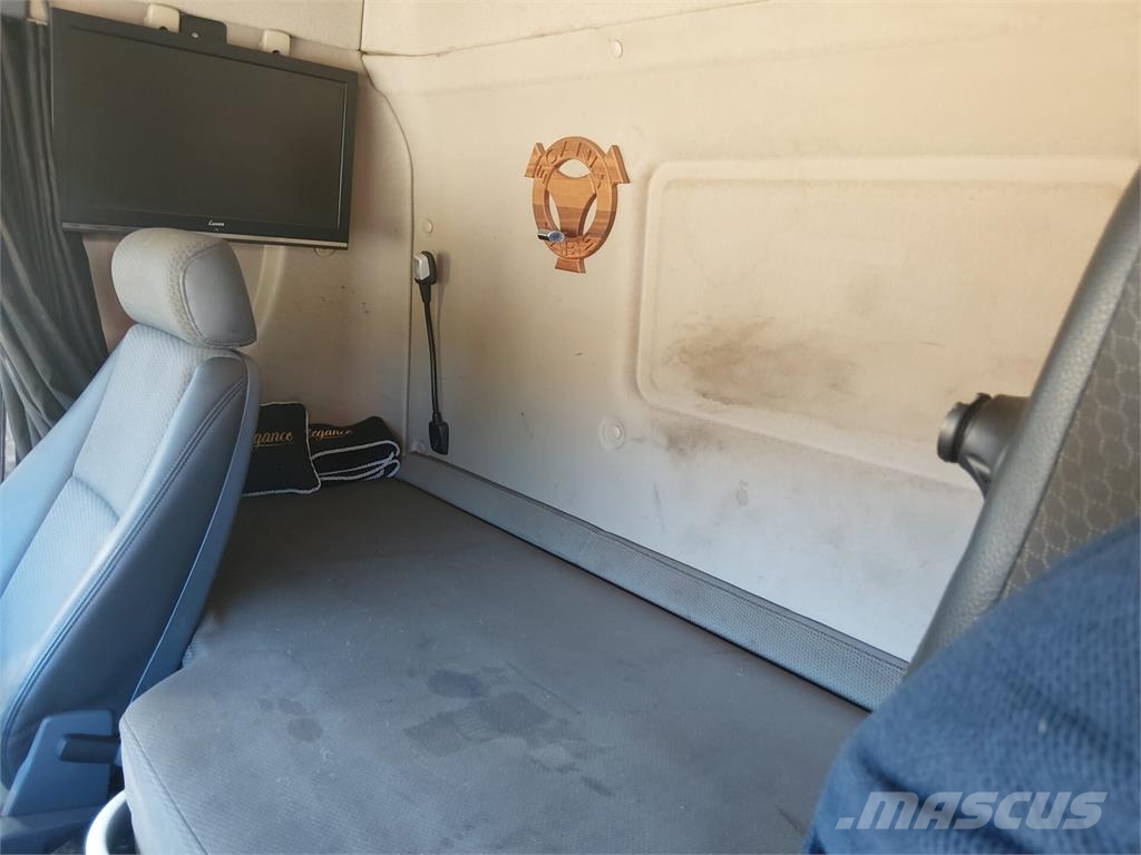 Scania R560 Forsttransportfahrzeuge