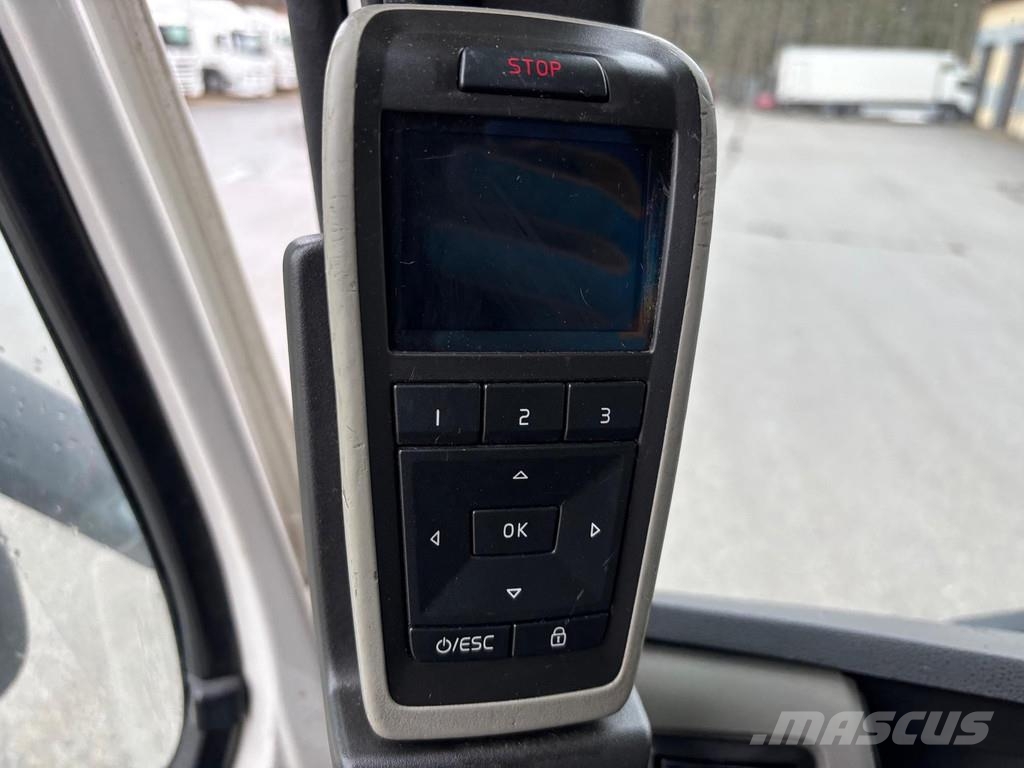Volvo FM500 6X2*4 + RETARDER + CARRIER SUPRA 850 Camiones con temperatura controlada