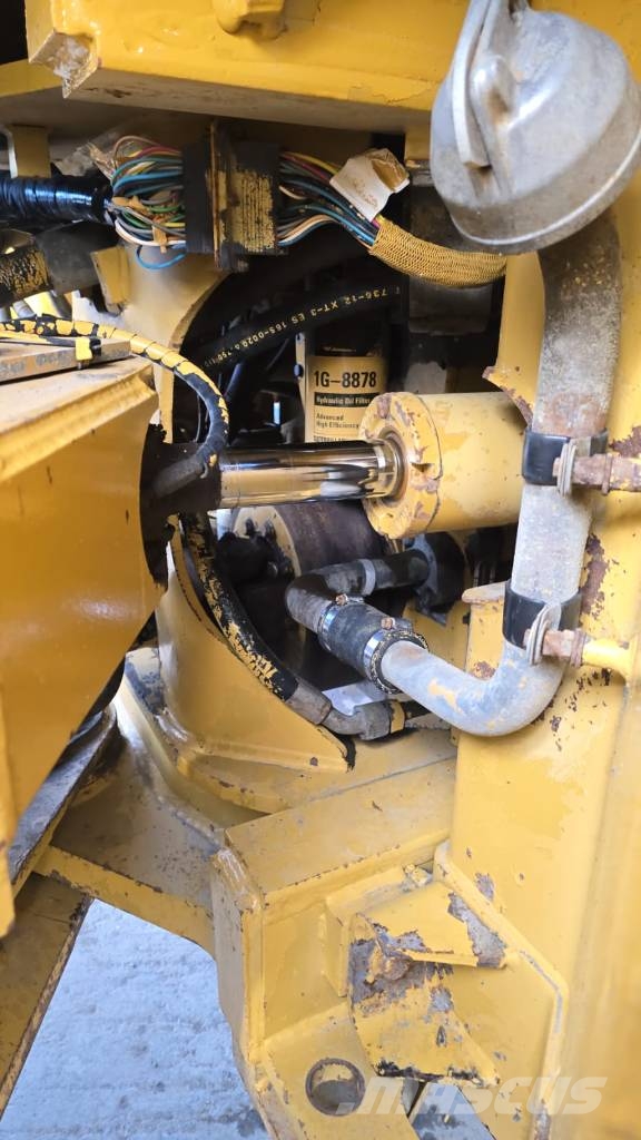 CAT 962 G Iekrāvēji uz riteņiem