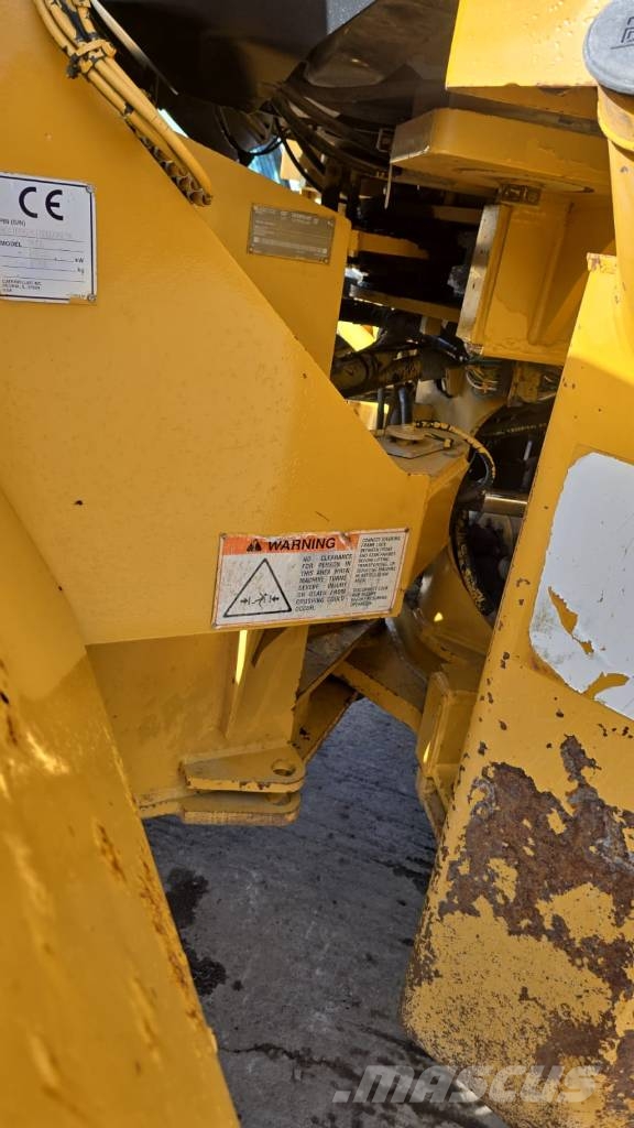 CAT 962 G Iekrāvēji uz riteņiem