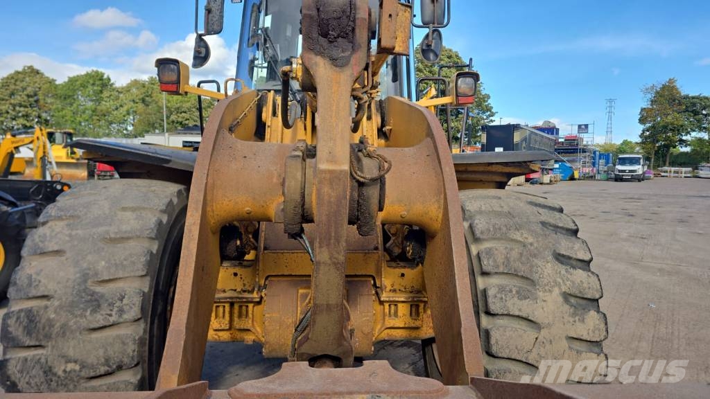CAT 962 G Iekrāvēji uz riteņiem
