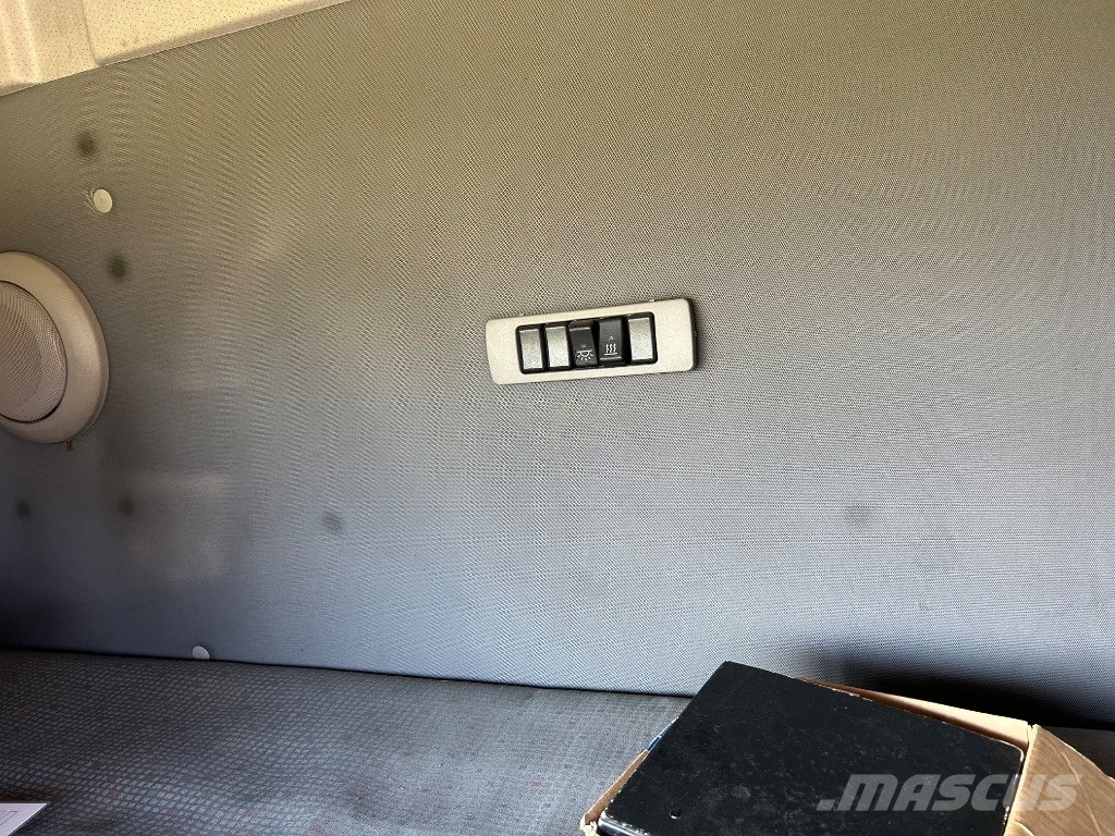 Volvo FM 12 460 شاحنات الرافعات الخطافية