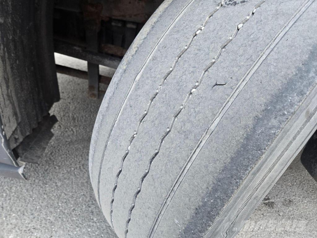 Scania P380 DB6X2HNB Camiones con caja de remolque