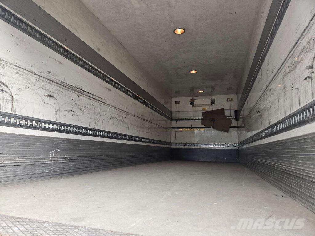 Scania P380 DB6X2HNB Camiones con caja de remolque