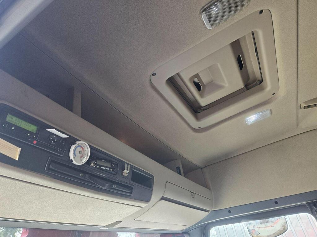 Scania P380 DB6X2HNB Camiones con caja de remolque