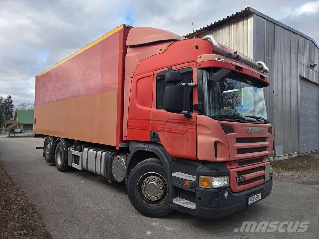 Scania P380 DB6X2HNB Camiones con caja de remolque