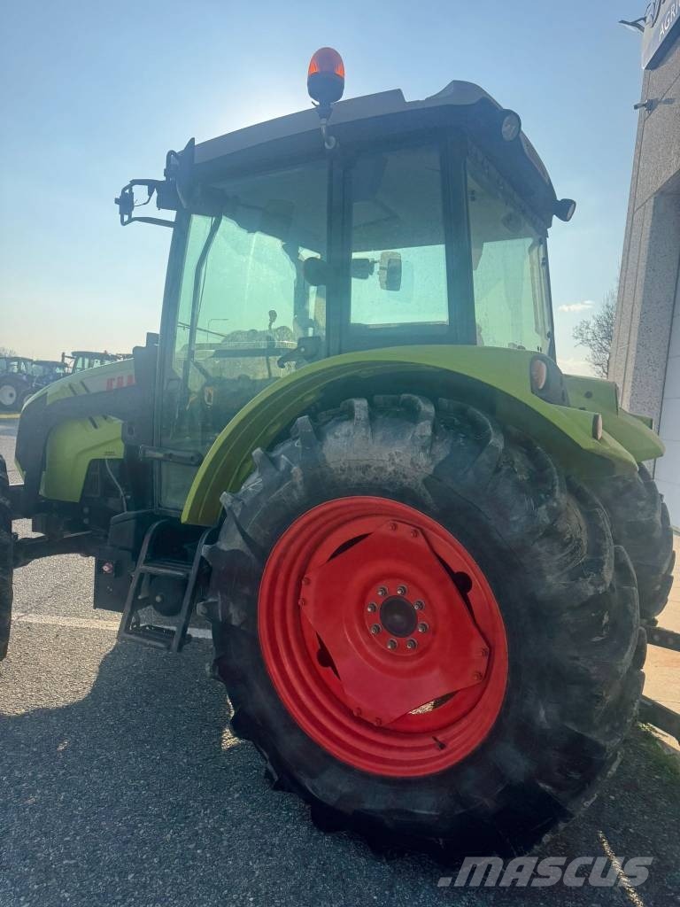 CLAAS Axos 320 Трактора