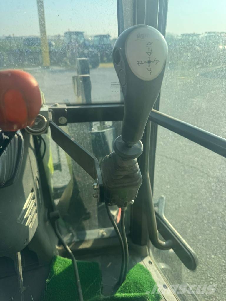 CLAAS Axos 320 Трактора