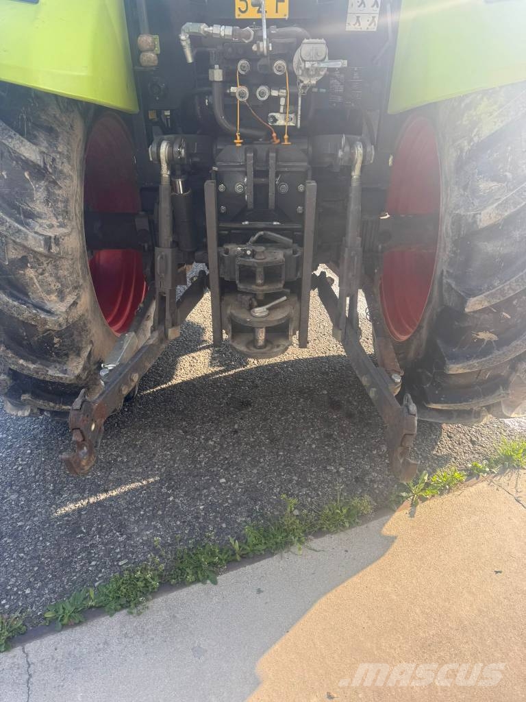 CLAAS Axos 320 Трактора