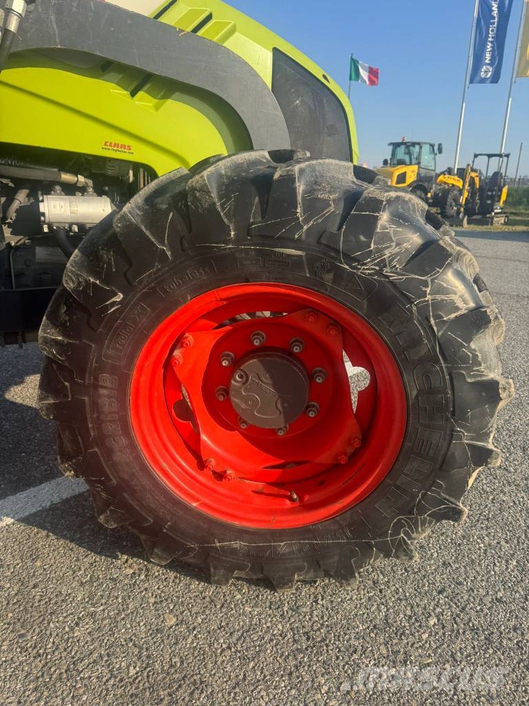 CLAAS Axos 320 Трактора