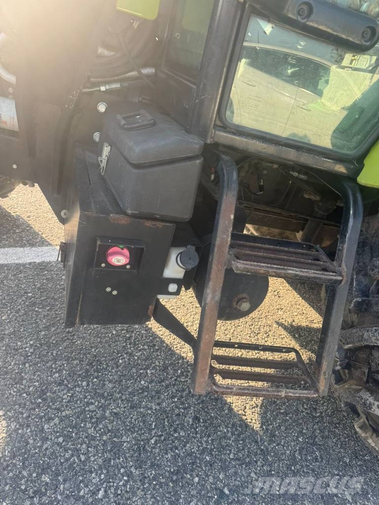 CLAAS Axos 320 Трактора