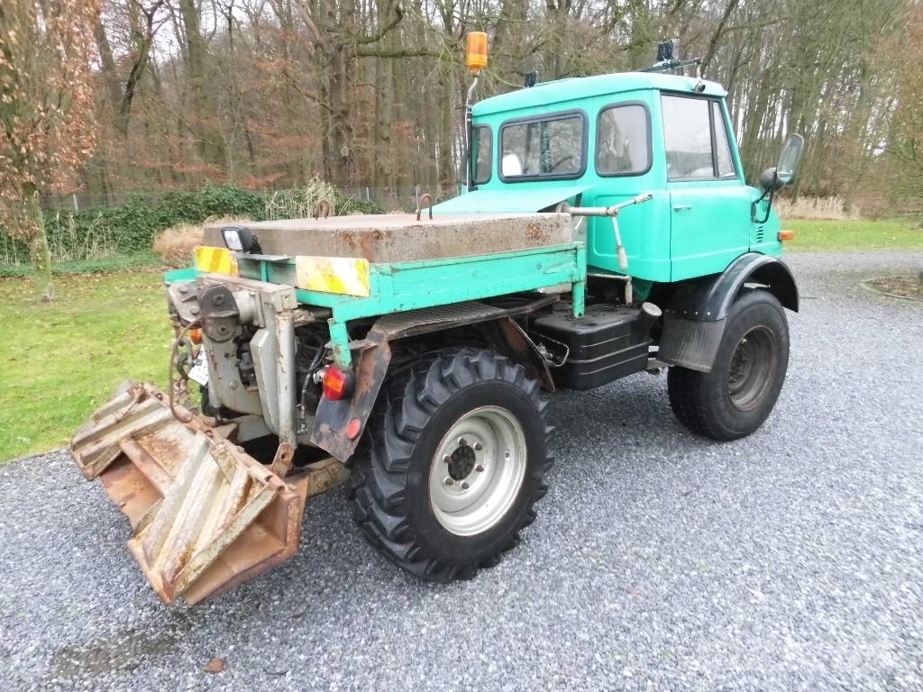 Unimog 406 トラクター