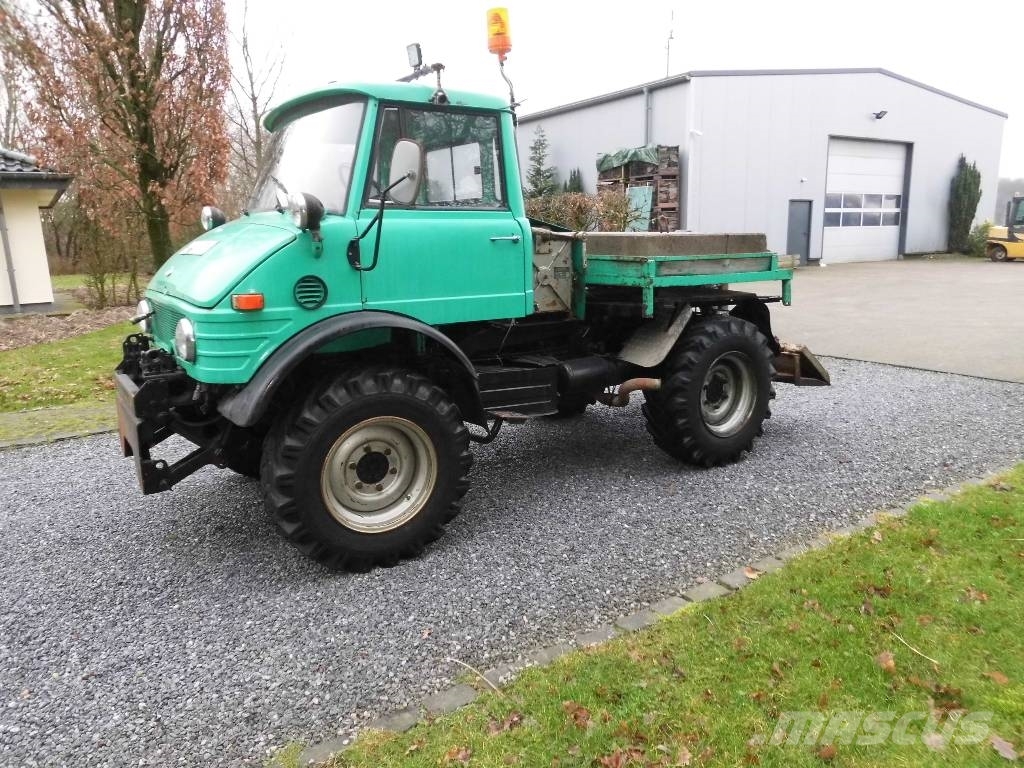 Unimog 406 トラクター