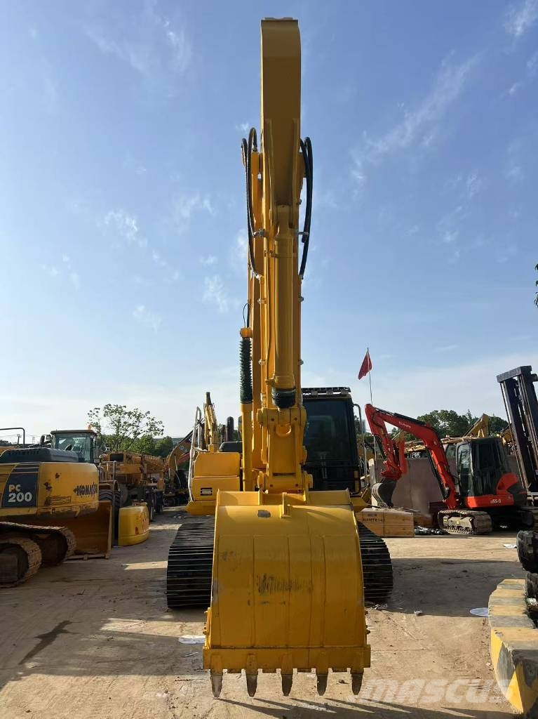 Komatsu PC 220-8 Crawler excavators