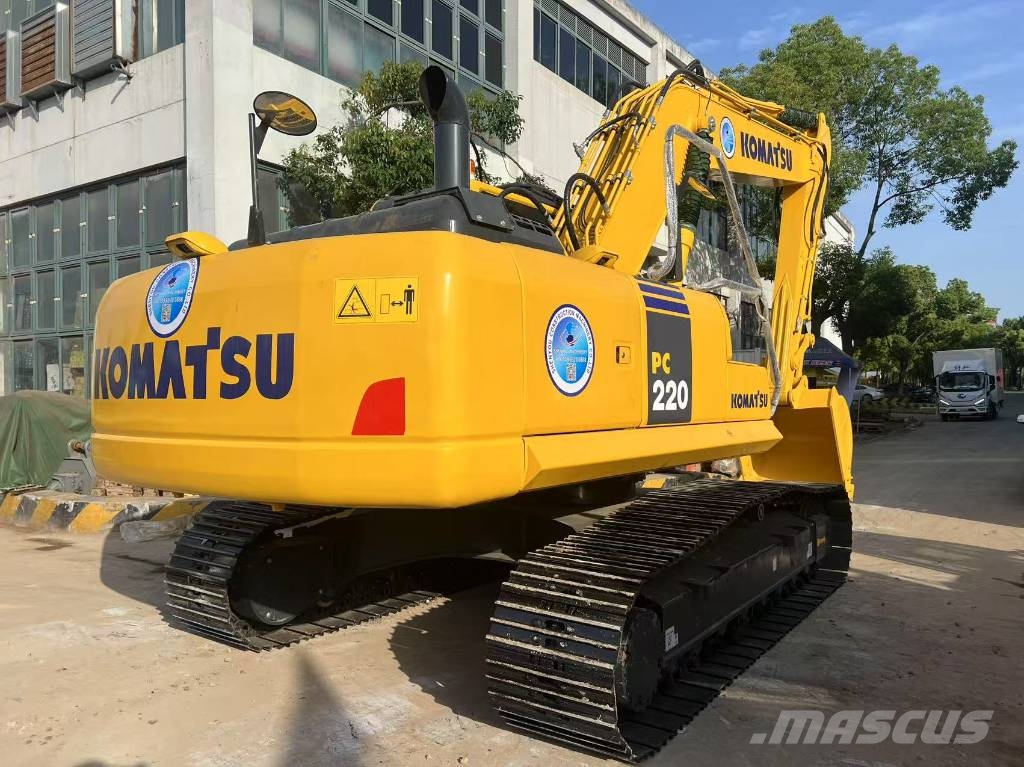Komatsu PC 220-8 Crawler excavators