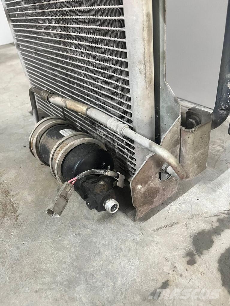 Liebherr airco cooler 94050601 운송 장비 - 기타
