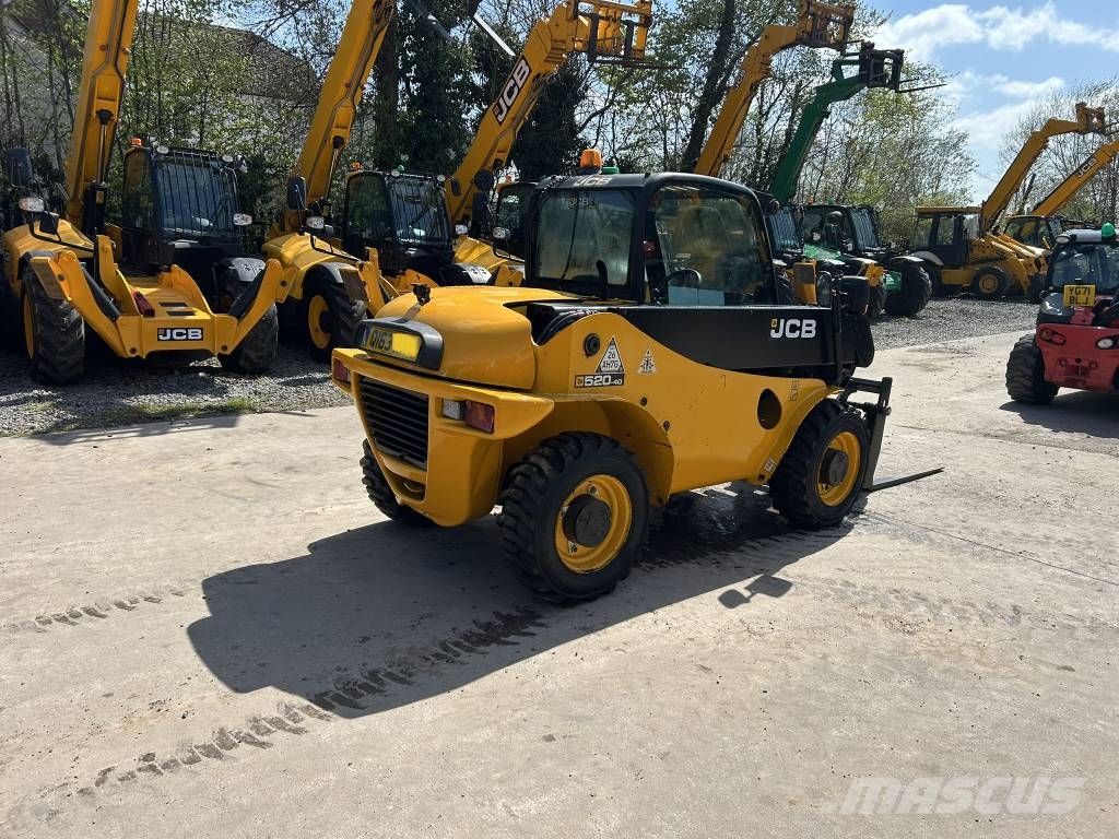JCB 520-40 مناولات متداخلة