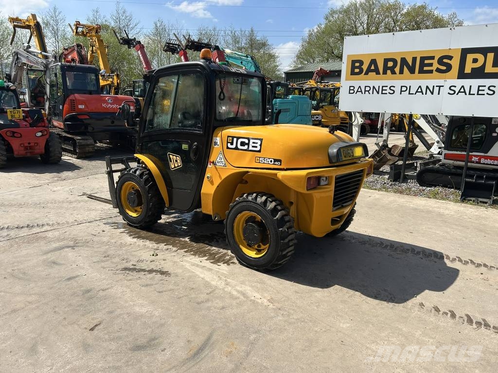 JCB 520-40 مناولات متداخلة