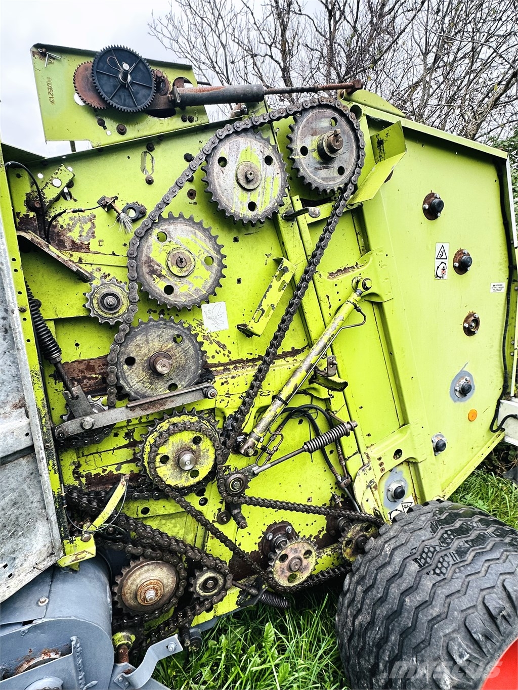 CLAAS Rollant 46 RC Prese/balirke za rolo bale