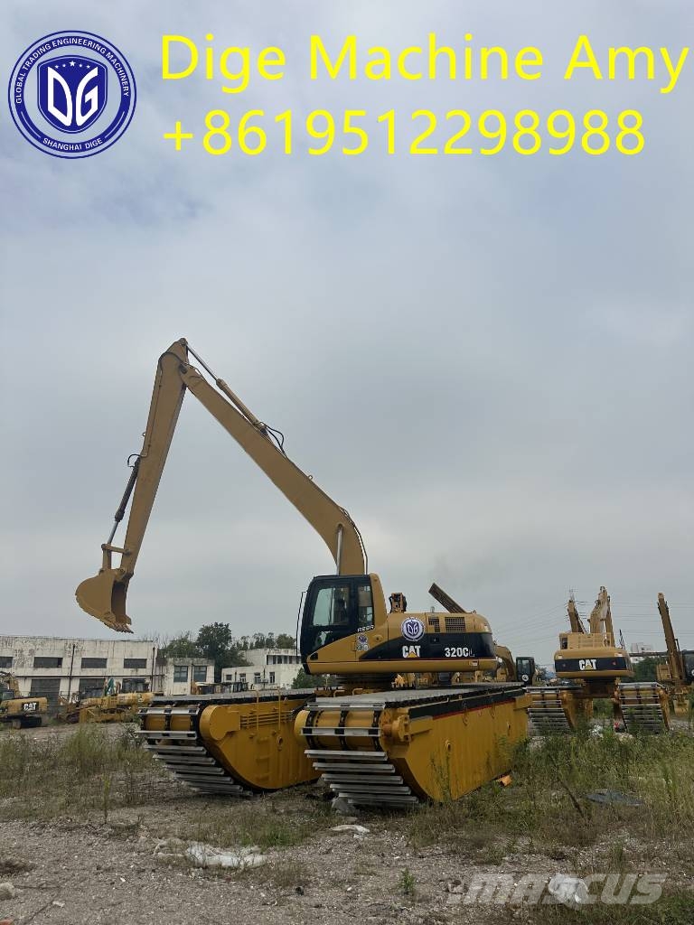 CAT 320CL 水陆两栖挖掘机