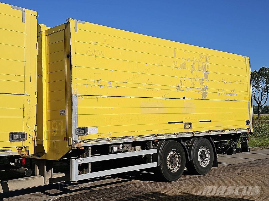 Krone K + G TEC SZD 18 GETRÄNKE TAILLIFT Reboques baú