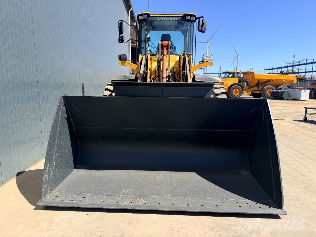 Volvo L90G Pyöräkuormaajat