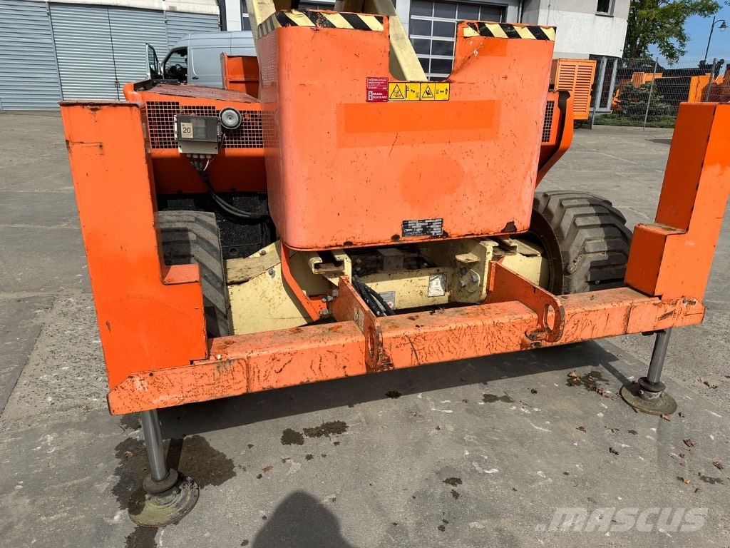 JLG Podnośnik nożycowy JLG 4394RT, 2007rok, 49KM رافعات الإنشاءات
