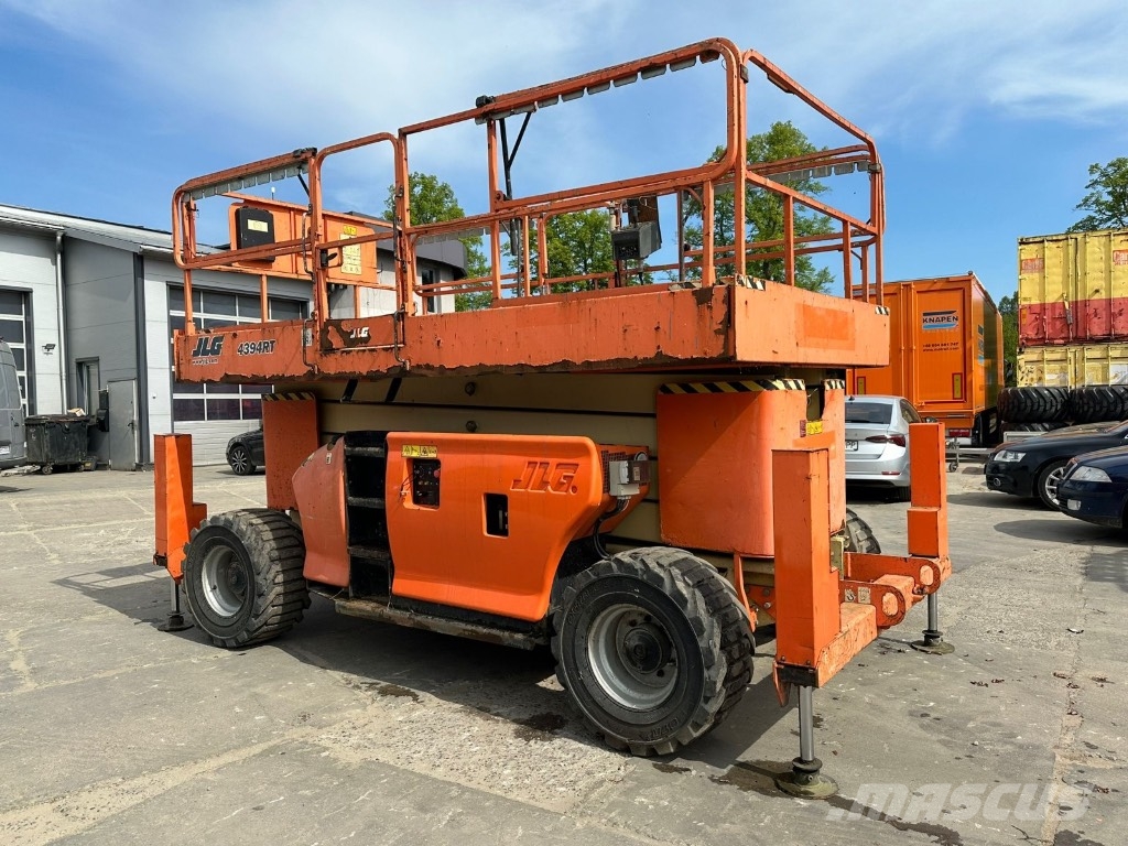 JLG Podnośnik nożycowy JLG 4394RT, 2007rok, 49KM رافعات الإنشاءات