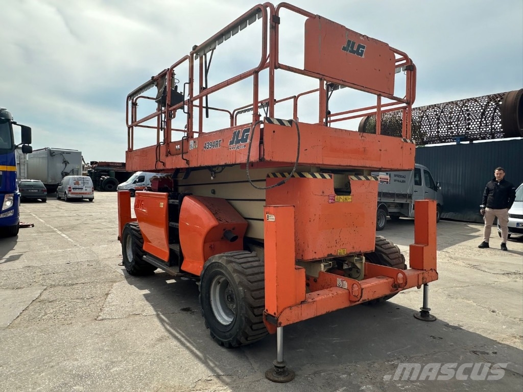 JLG Podnośnik nożycowy JLG 4394RT, 2007rok, 49KM رافعات الإنشاءات