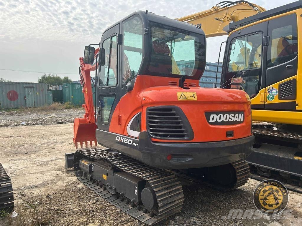Doosan DX 60-9 C Roomikekskavaatorid