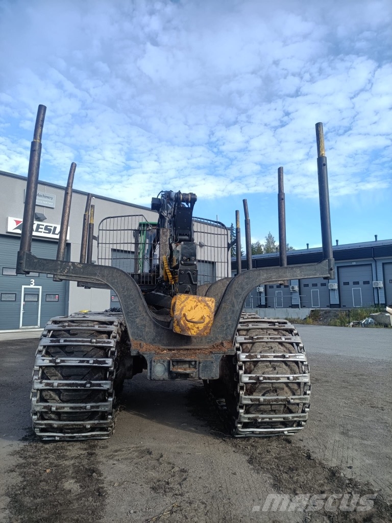 John Deere 1110 E شاحنات