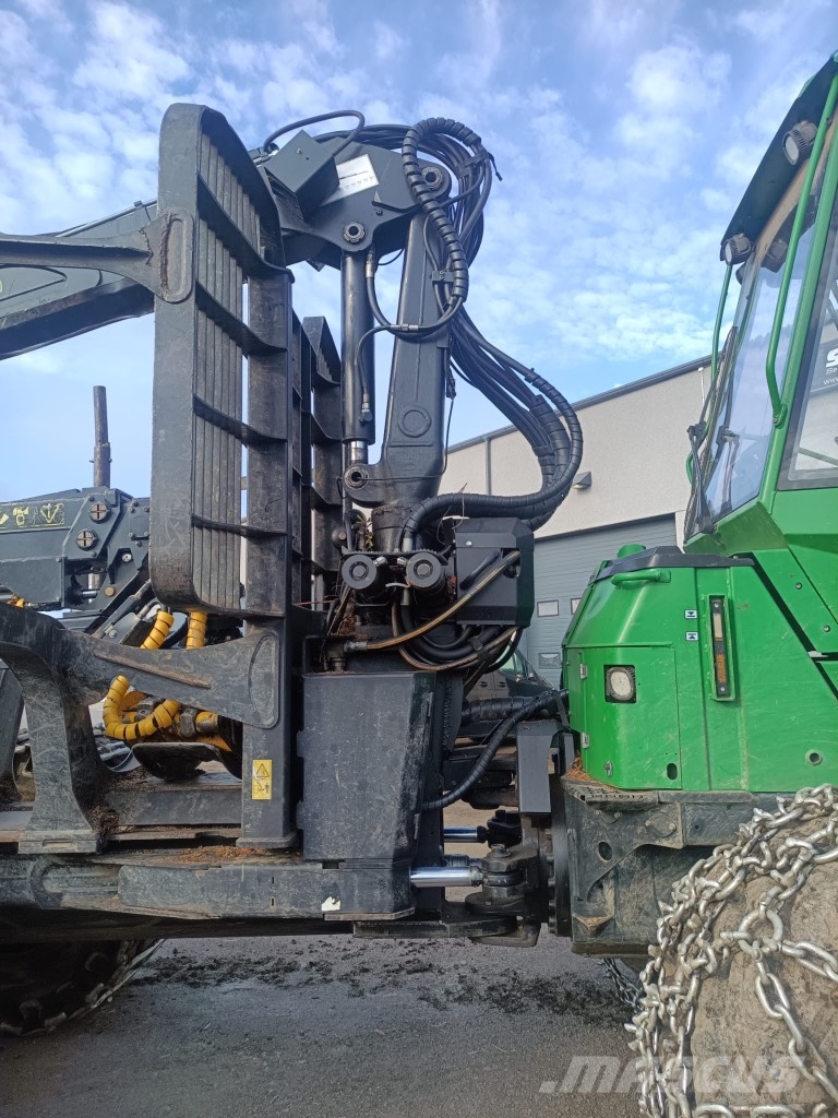 John Deere 1110 E شاحنات